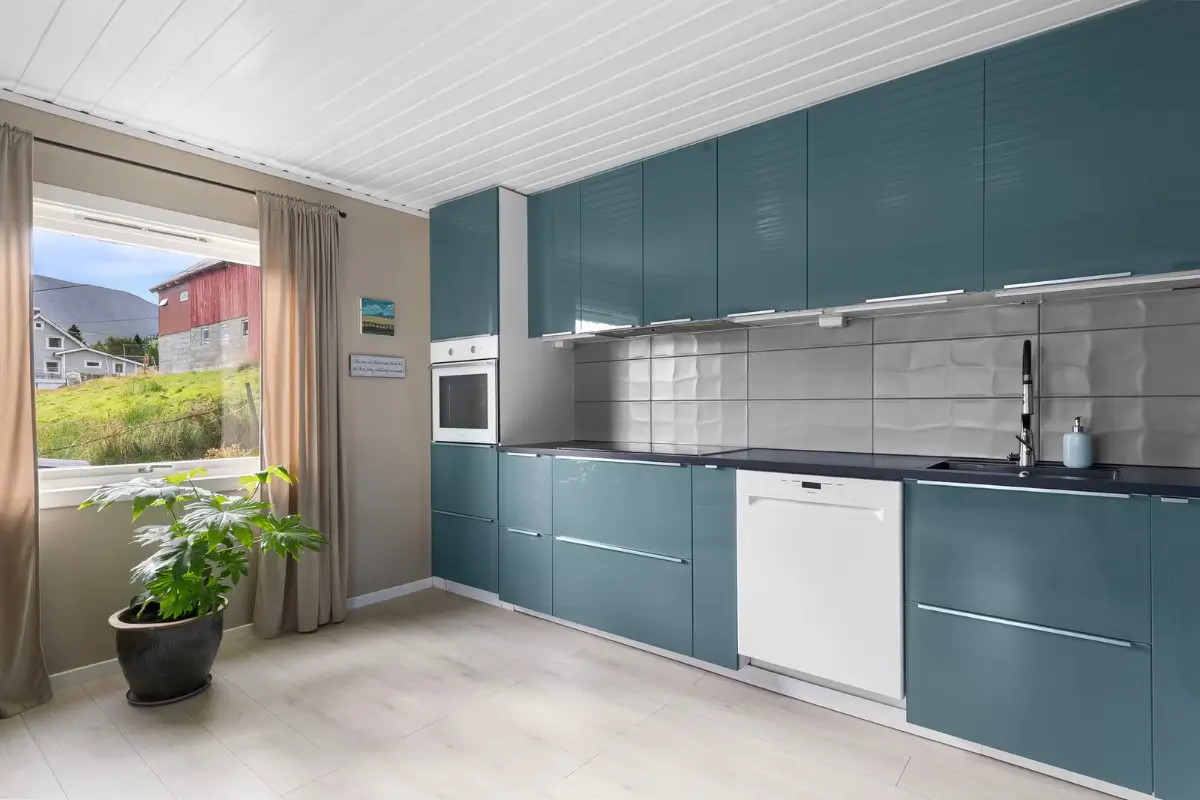 six-bedroom-family-home-west-norway-cheapscandihomes