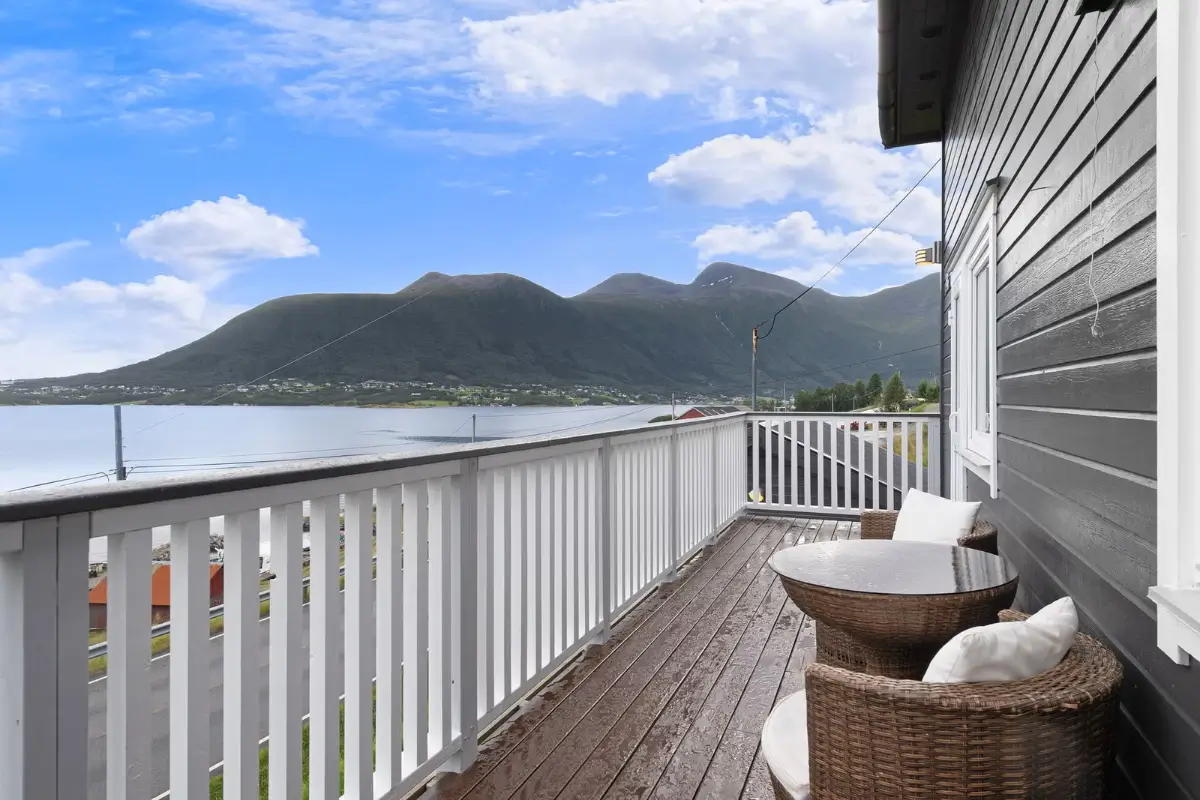 six-bedroom-family-home-west-norway-cheapscandihomes