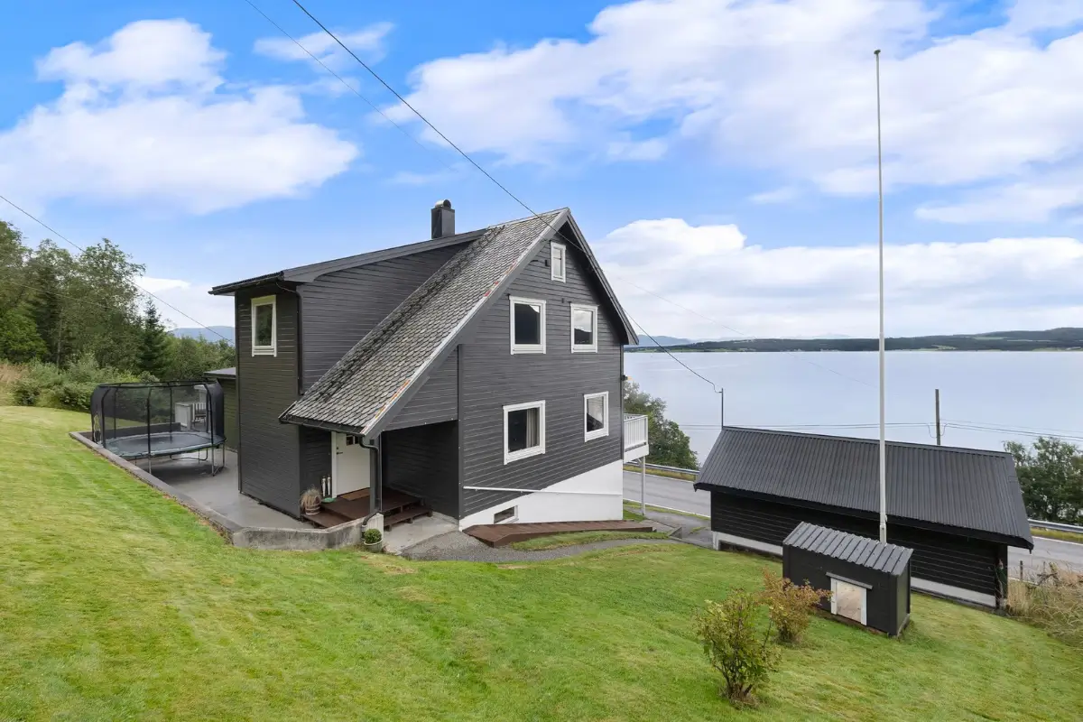 six-bedroom-family-home-west-norway-cheapscandihomes