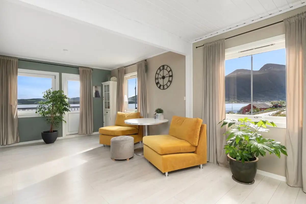 six-bedroom-family-home-west-norway-cheapscandihomes