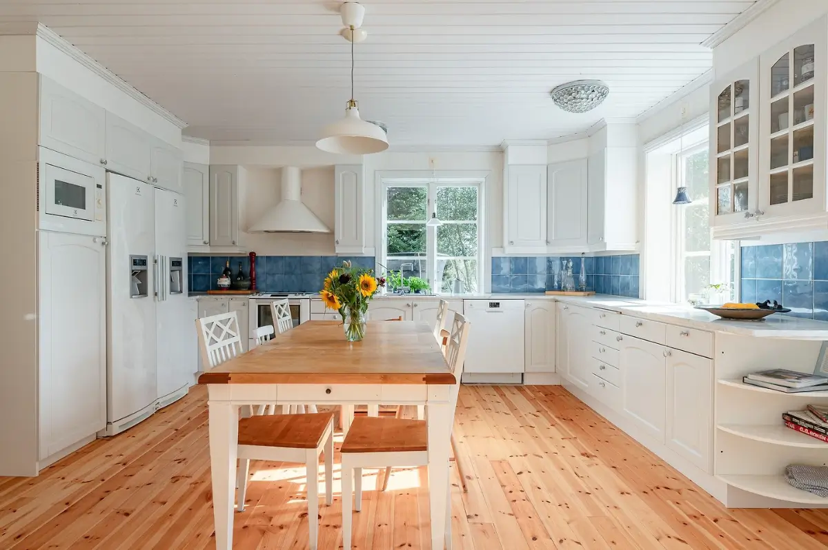 spacious-country-house-east-central-sweden-cheapscandihomes