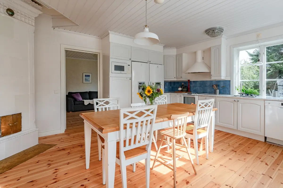 spacious-country-house-east-central-sweden-cheapscandihomes