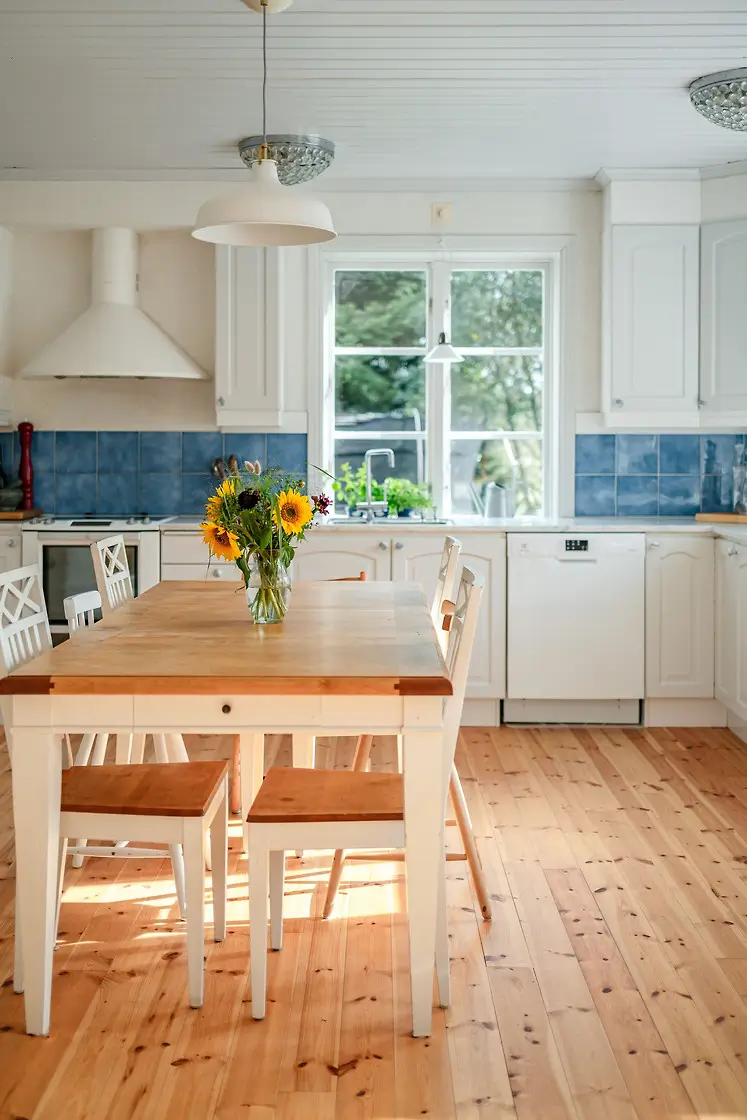 spacious-country-house-east-central-sweden-cheapscandihomes