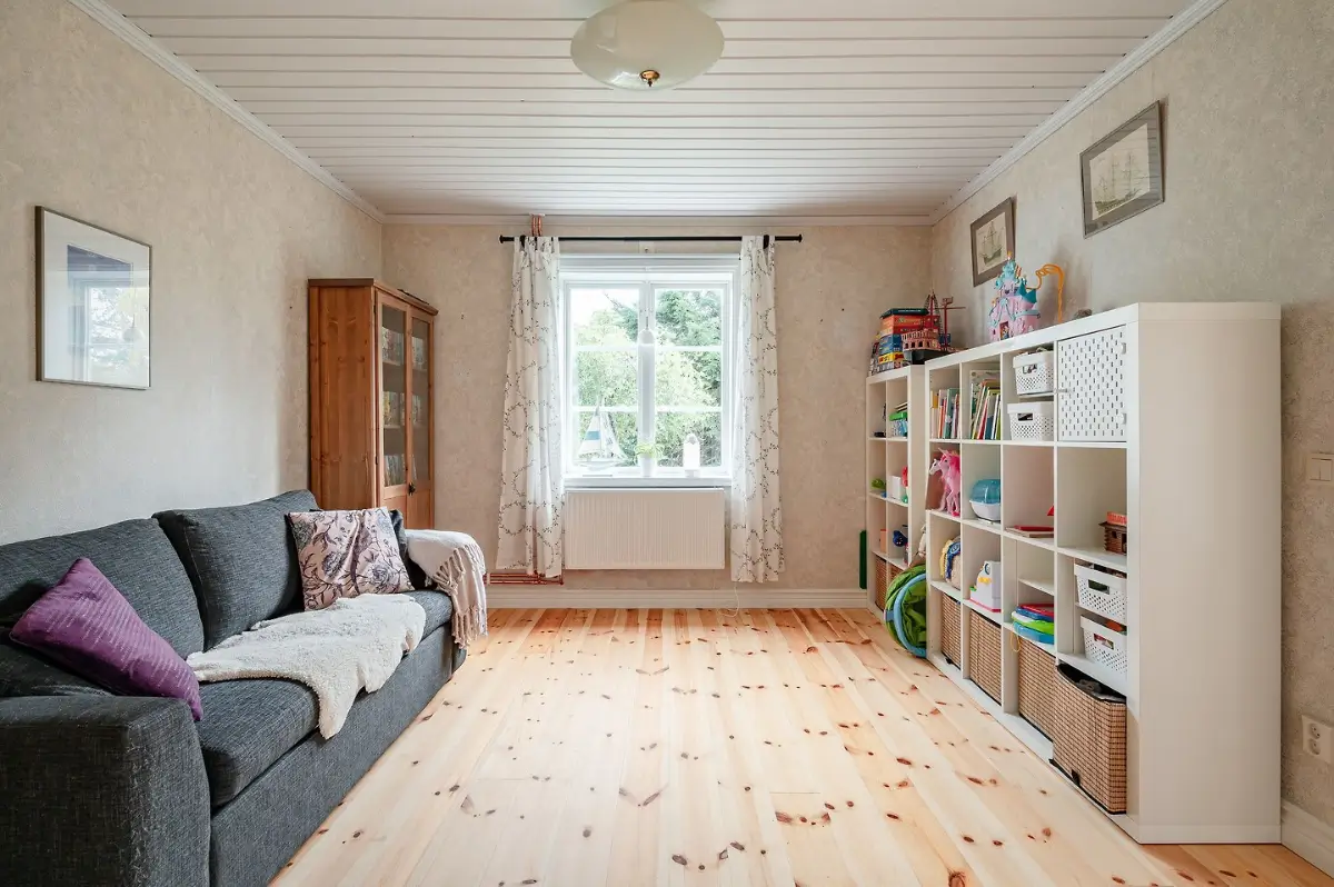 spacious-country-house-east-central-sweden-cheapscandihomes