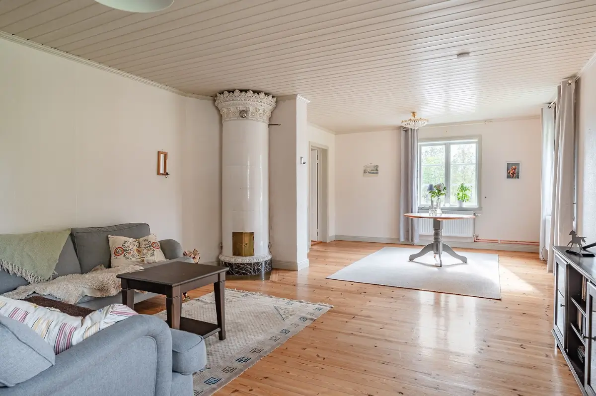spacious-country-house-east-central-sweden-cheapscandihomes