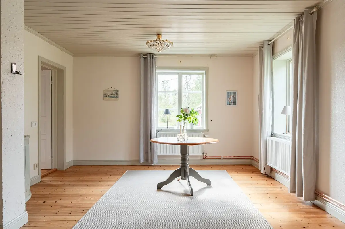 spacious-country-house-east-central-sweden-cheapscandihomes