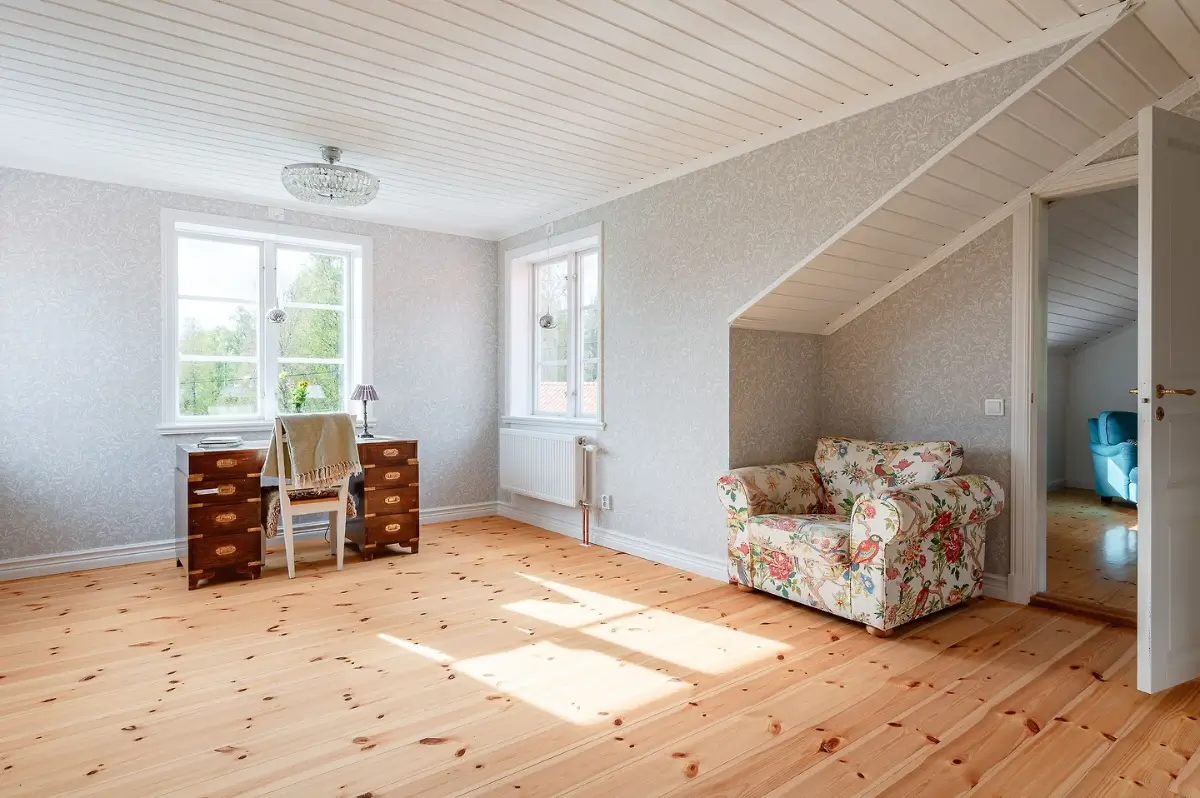 spacious-country-house-east-central-sweden-cheapscandihomes