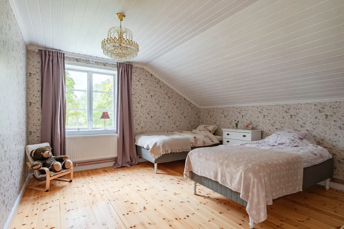 spacious-country-house-east-central-sweden-cheapscandihomes
