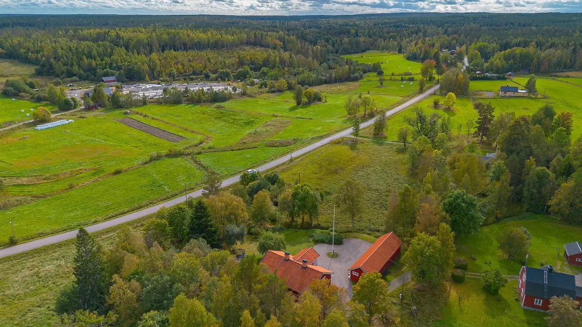 spacious-country-house-east-central-sweden-cheapscandihomes