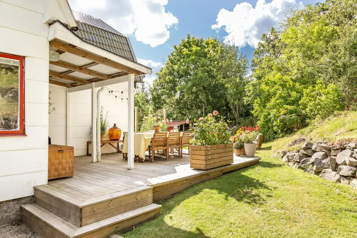 1930s-house-nice-garden-south-west-sweden-cheapscandihomes