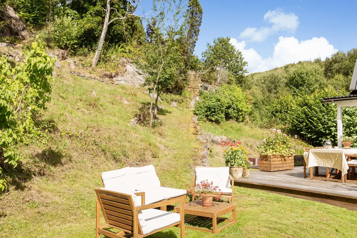 1930s-house-nice-garden-south-west-sweden-cheapscandihomes