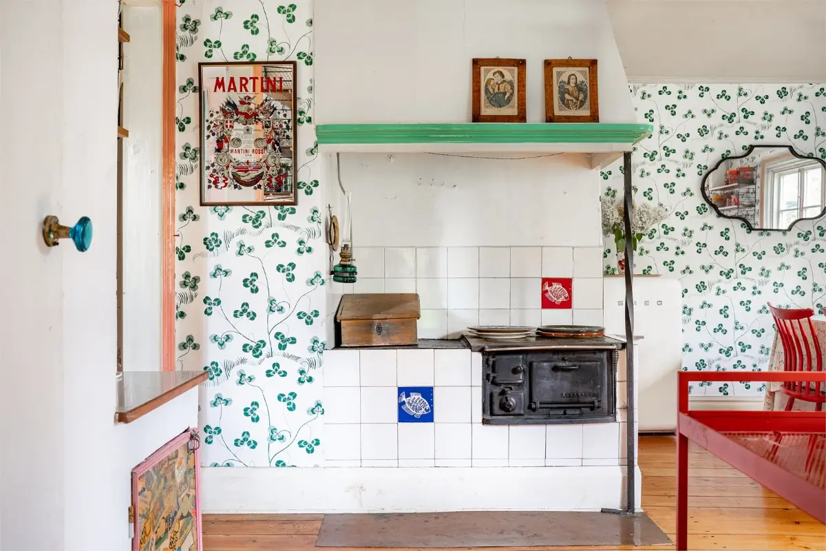 19th-century-country-cottage-large-garden-outbuidlings-central-sweden-cheapscandihomes