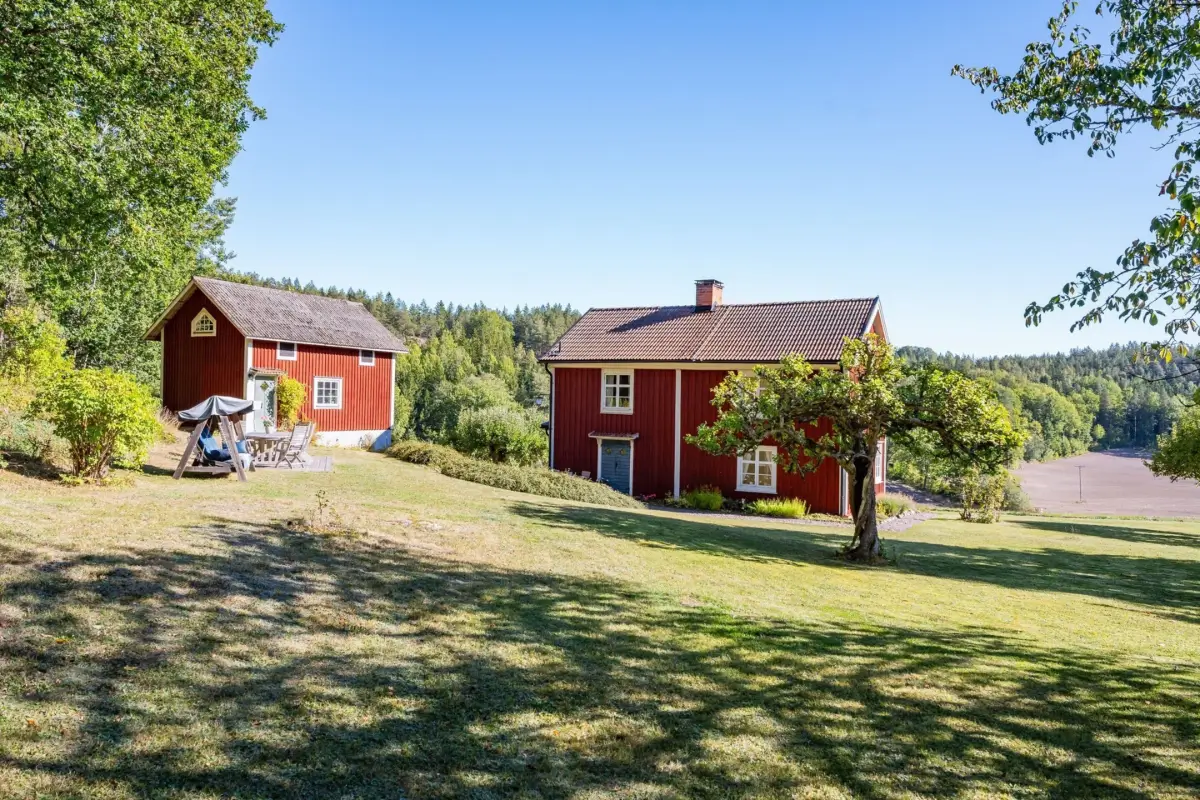 19th-century-country-idyll-east-sweden-cheapscandihomes