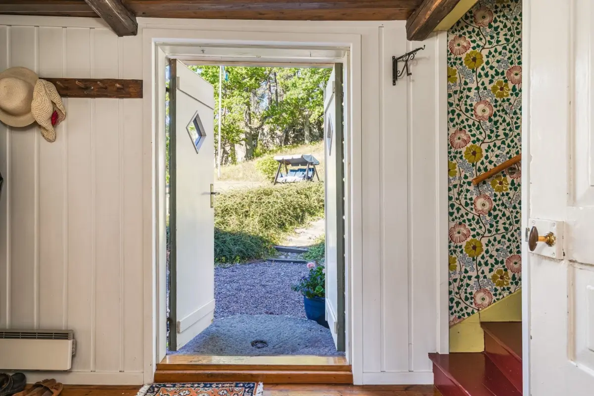 19th-century-country-idyll-east-sweden-cheapscandihomes