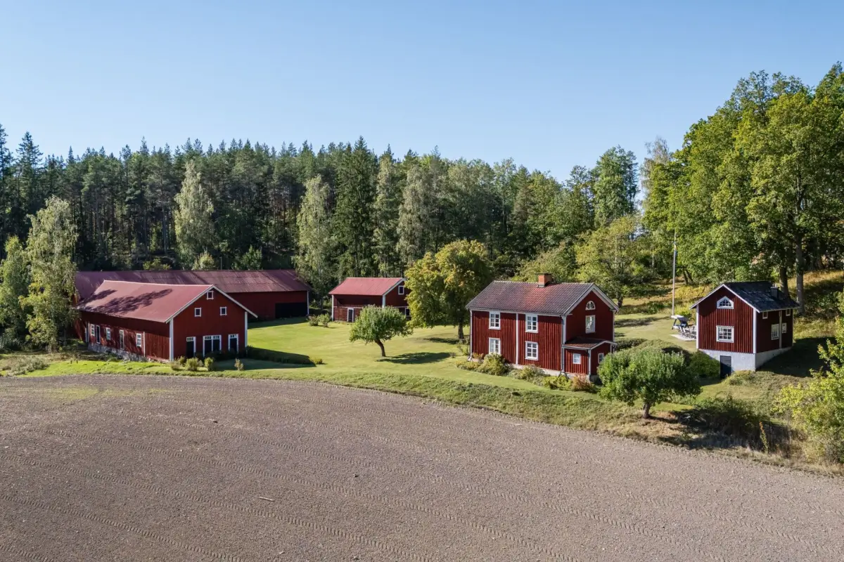 19th-century-country-idyll-east-sweden-cheapscandihomes