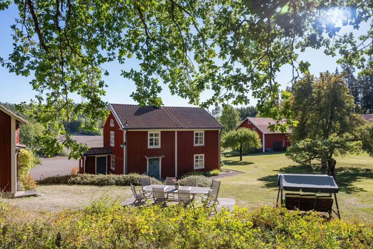 19th-century-country-idyll-east-sweden-cheapscandihomes