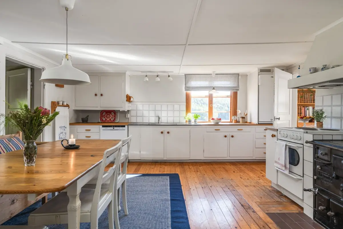 19th-century-country-idyll-east-sweden-cheapscandihomes