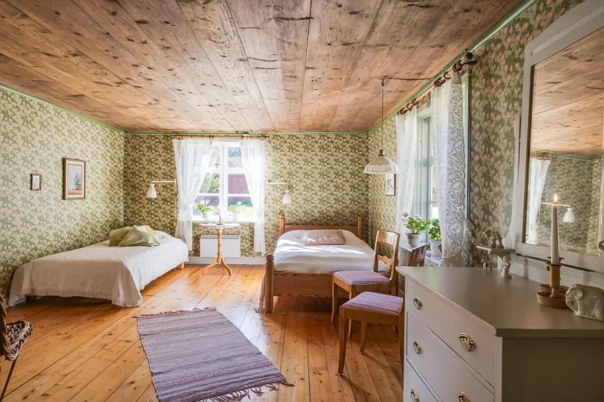 19th-century-country-idyll-east-sweden-cheapscandihomes