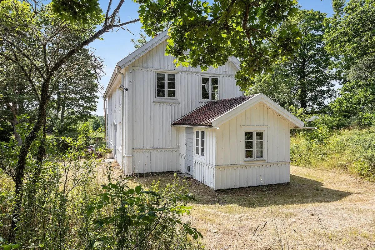19th-century-manor-south-east-sweden-cheapscandihomes