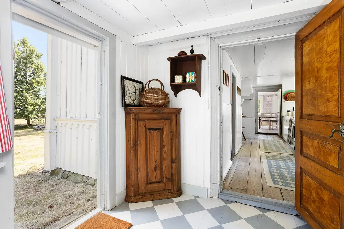 19th-century-manor-south-east-sweden-cheapscandihomes