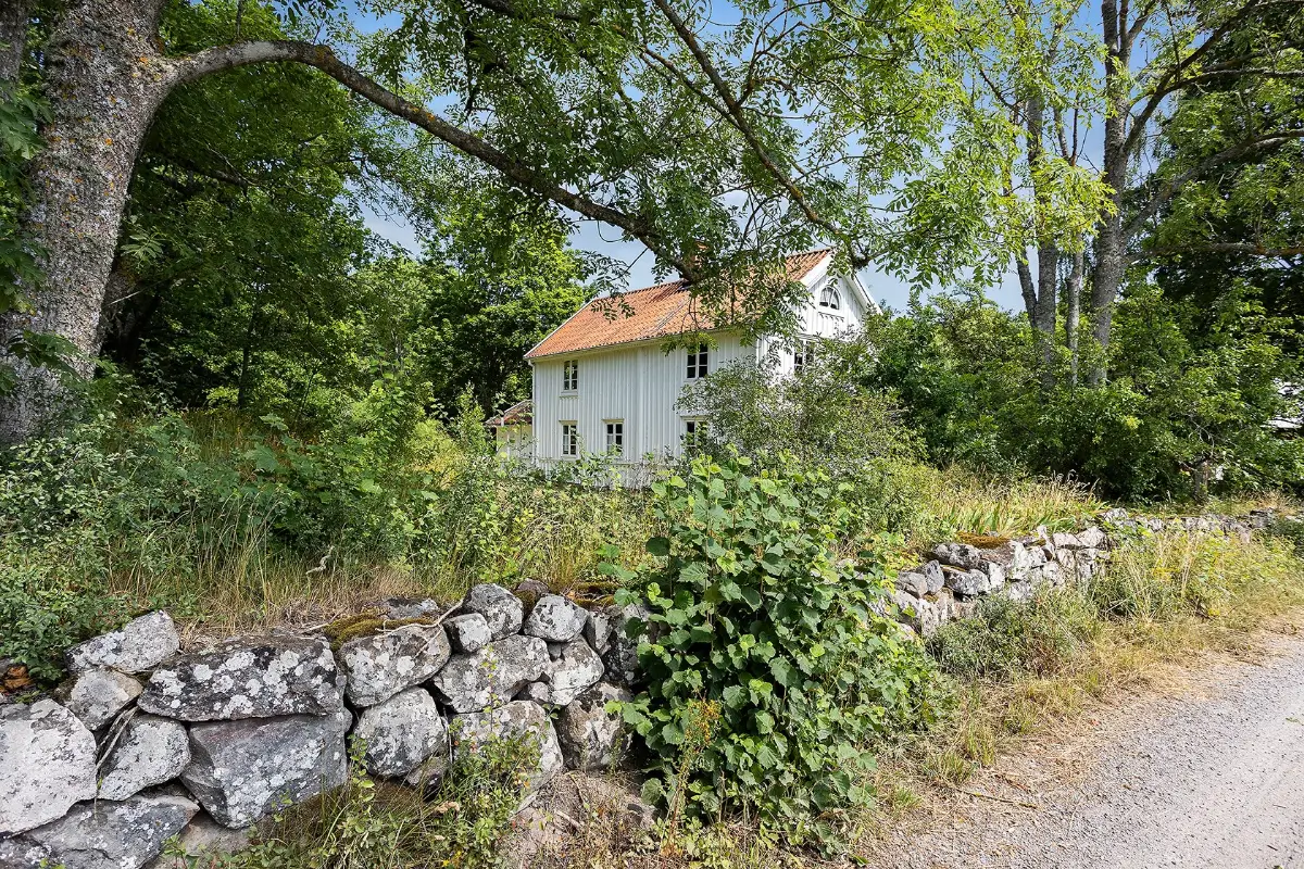 19th-century-manor-south-east-sweden-cheapscandihomes