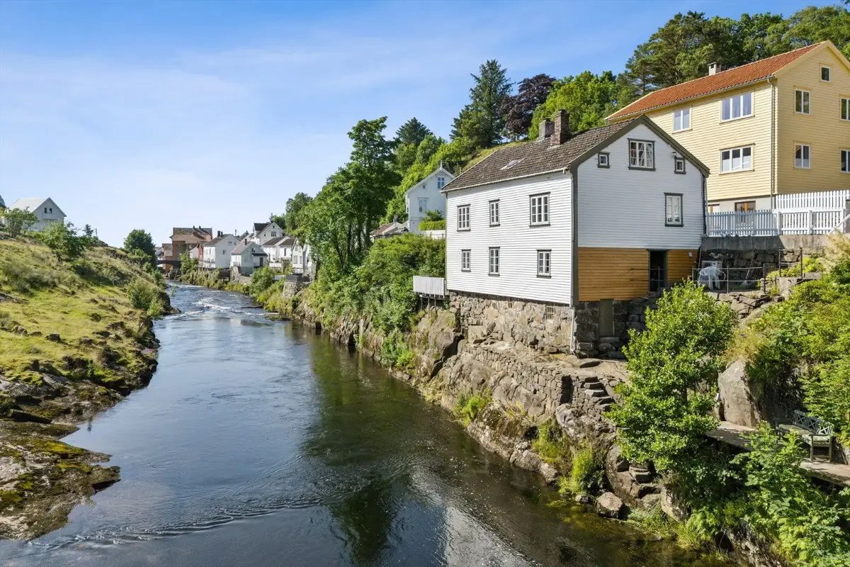19th-century-riverside-home-south-norway-cheapscandihomes