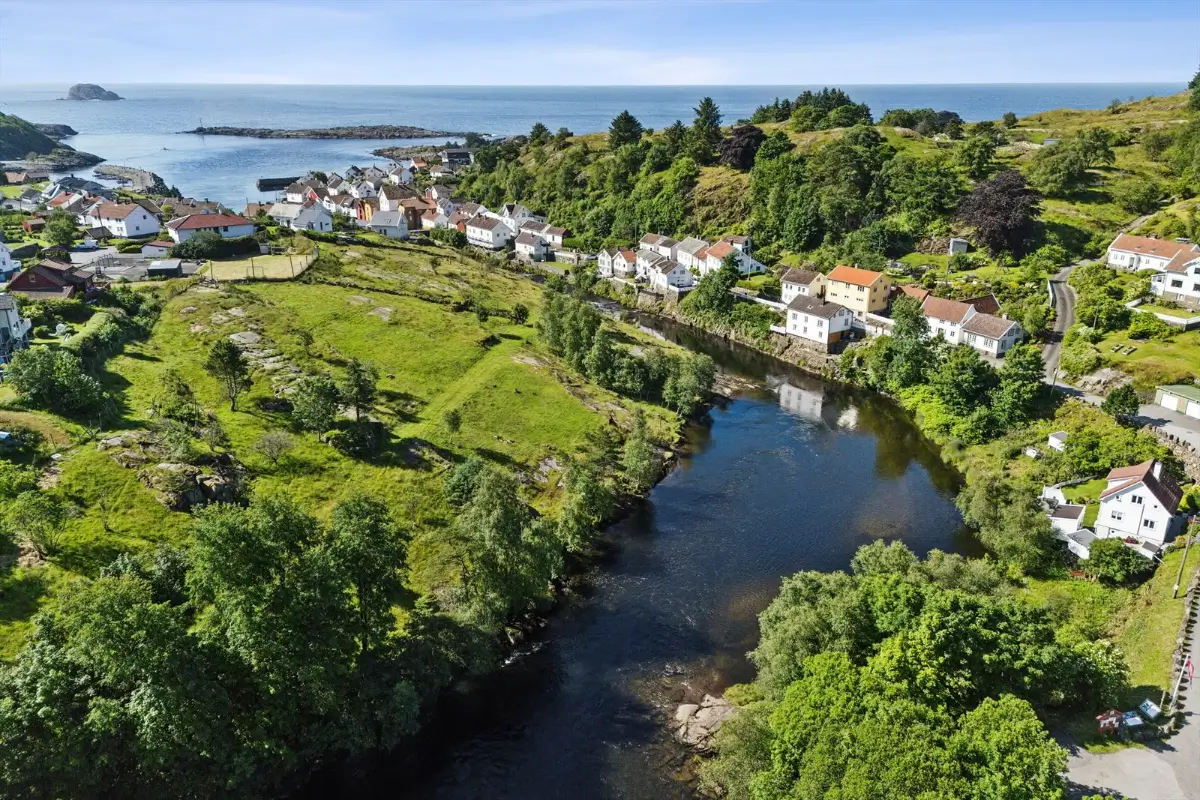 19th-century-riverside-home-south-norway-cheapscandihomes