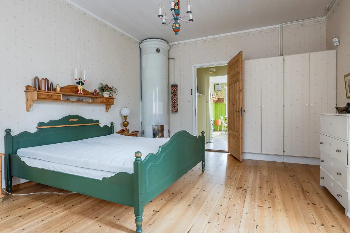 19th-century-train-station-central-sweden-cheapscandihomes