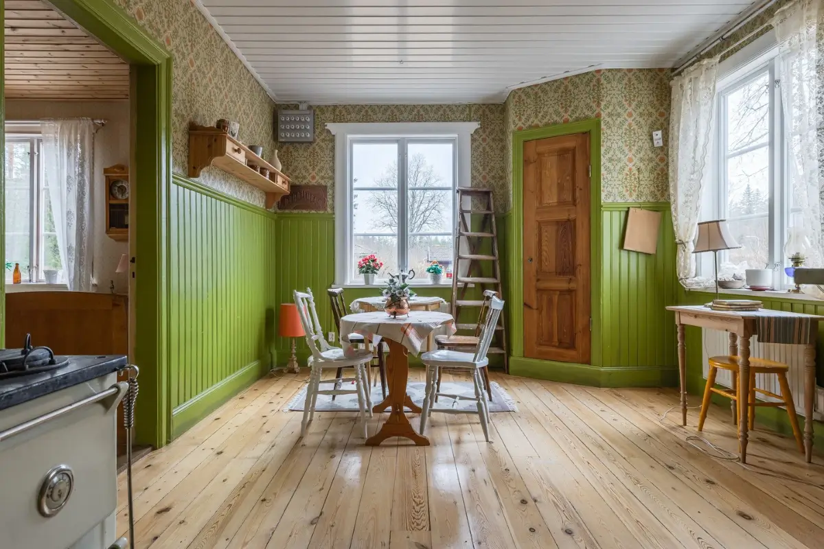 19th-century-train-station-central-sweden-cheapscandihomes