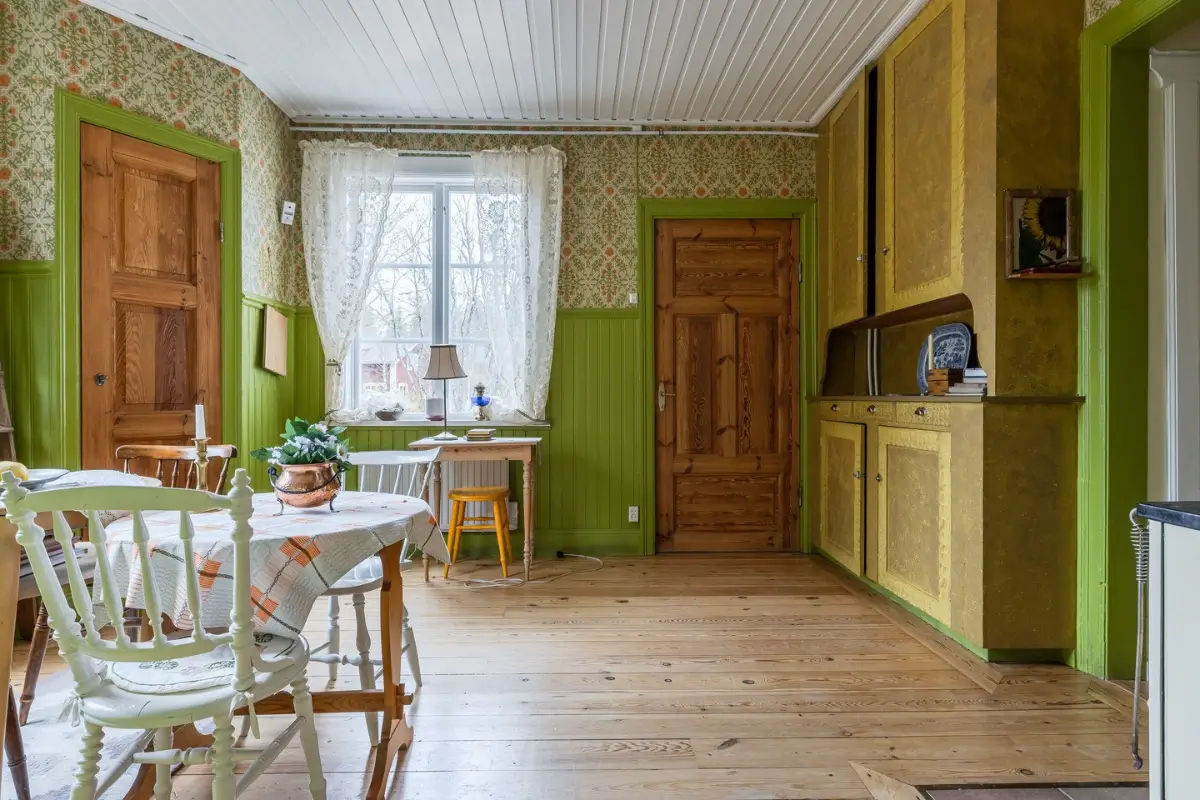 19th-century-train-station-central-sweden-cheapscandihomes