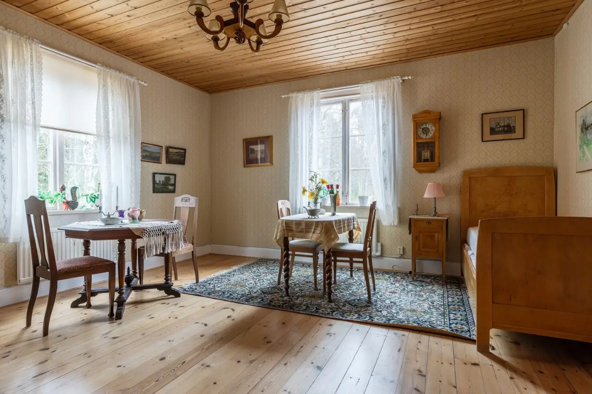 19th-century-train-station-central-sweden-cheapscandihomes