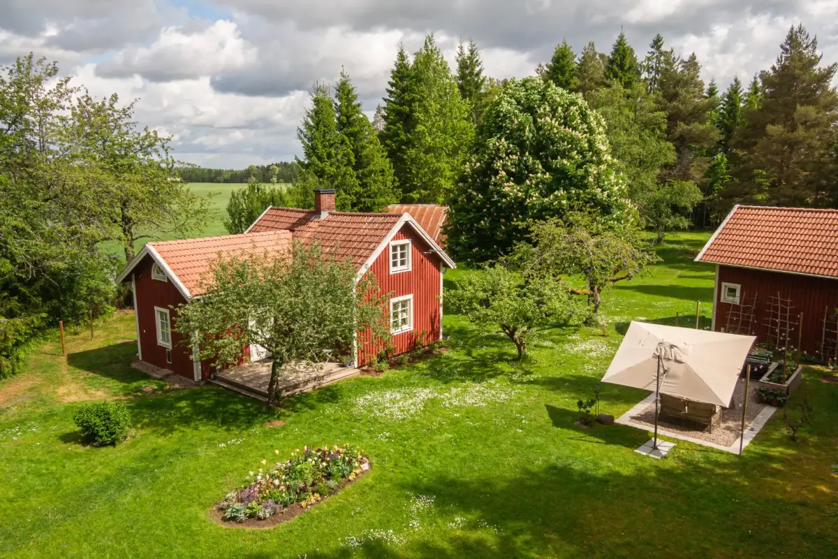 cozy-1930s-house-guest-houses-south-central-sweden-cheapscandihomes