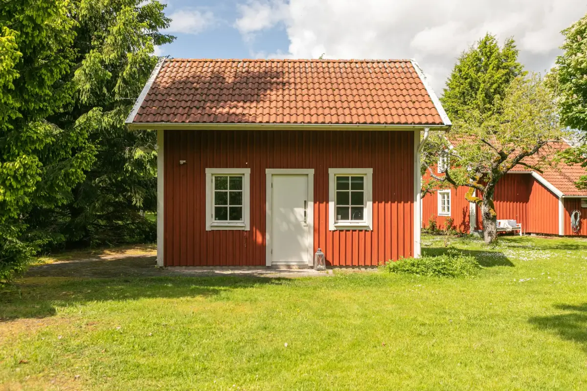 cozy-1930s-house-guest-houses-south-central-sweden-cheapscandihomes