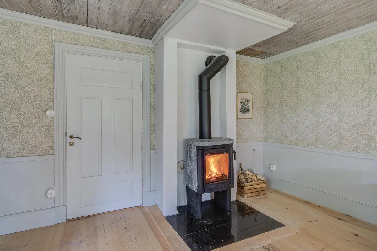 cozy-country-house-central-east-sweden-cheapscandihomes