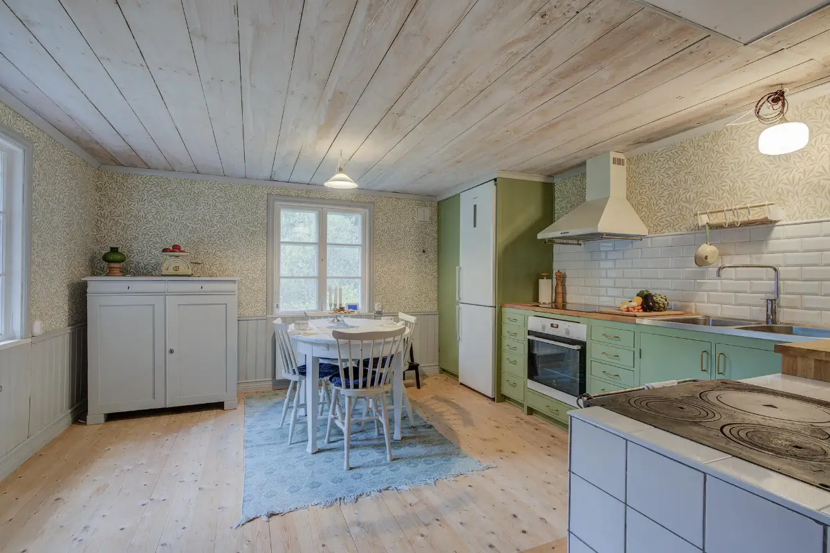 cozy-country-house-central-east-sweden-cheapscandihomes