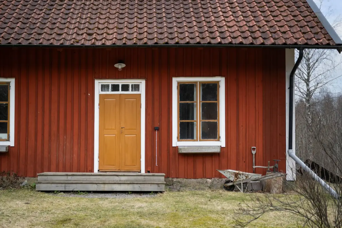 early-20th-century-croft-sörmland-central-east-sweden-cheapscandihomes