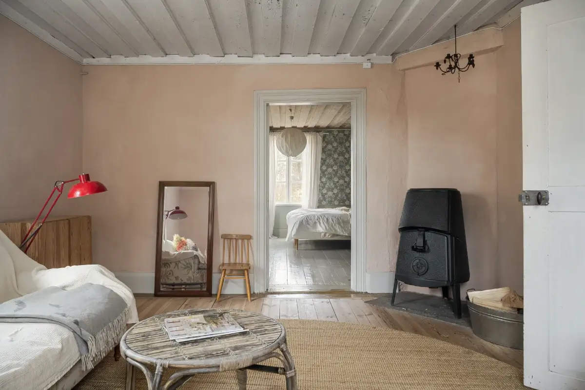 early-20th-century-croft-sörmland-central-east-sweden-cheapscandihomes