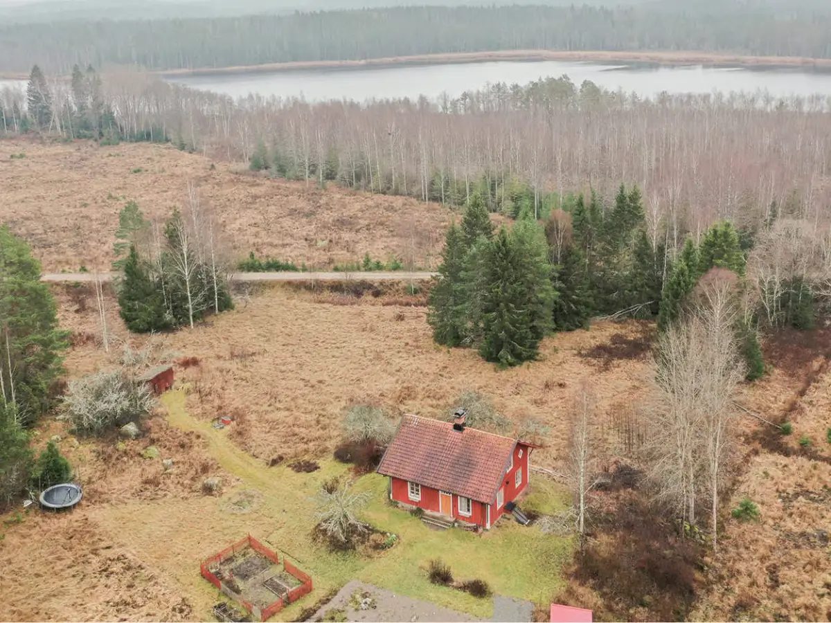 early-20th-century-croft-sörmland-central-east-sweden-cheapscandihomes