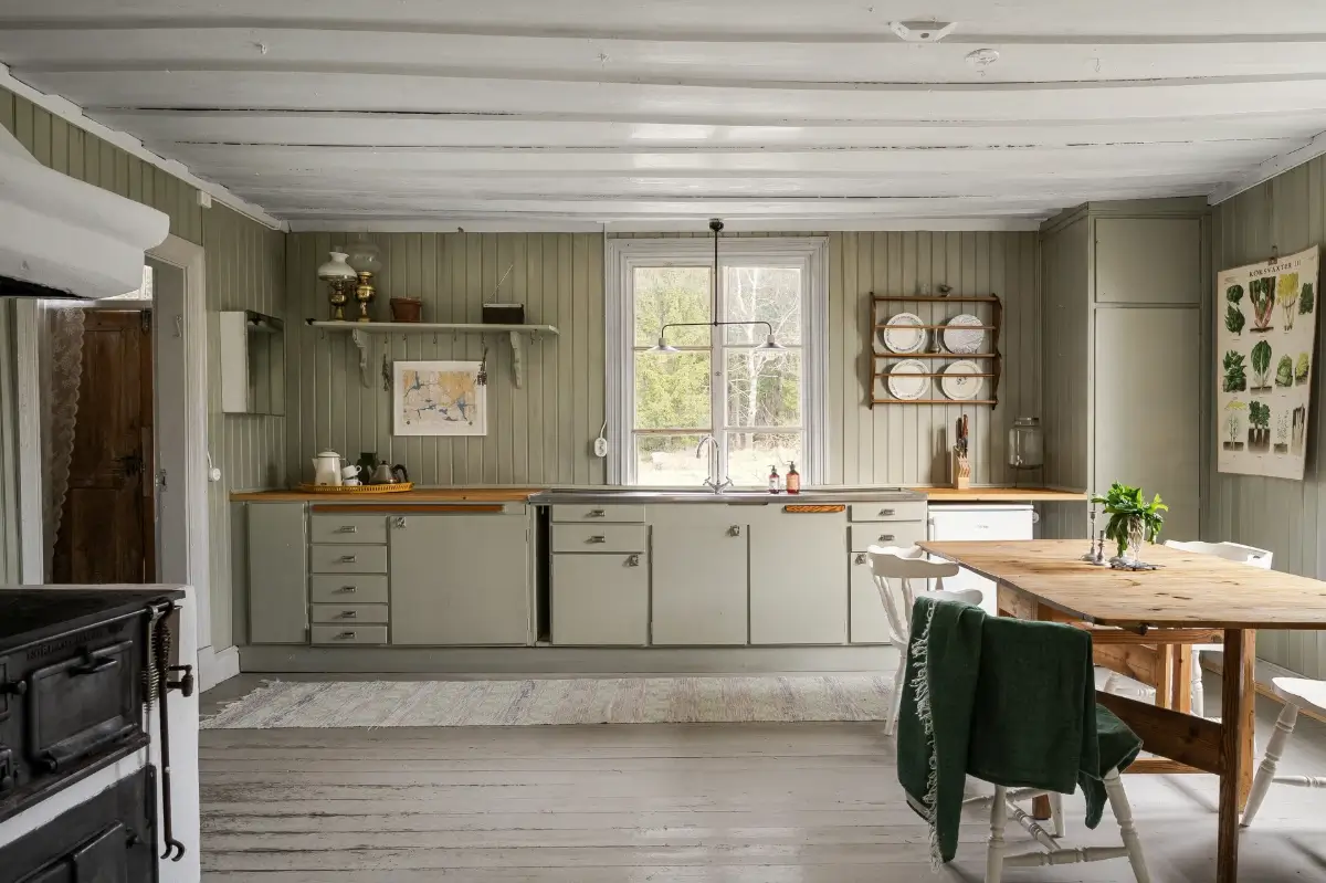 early-20th-century-croft-sörmland-central-east-sweden-cheapscandihomes