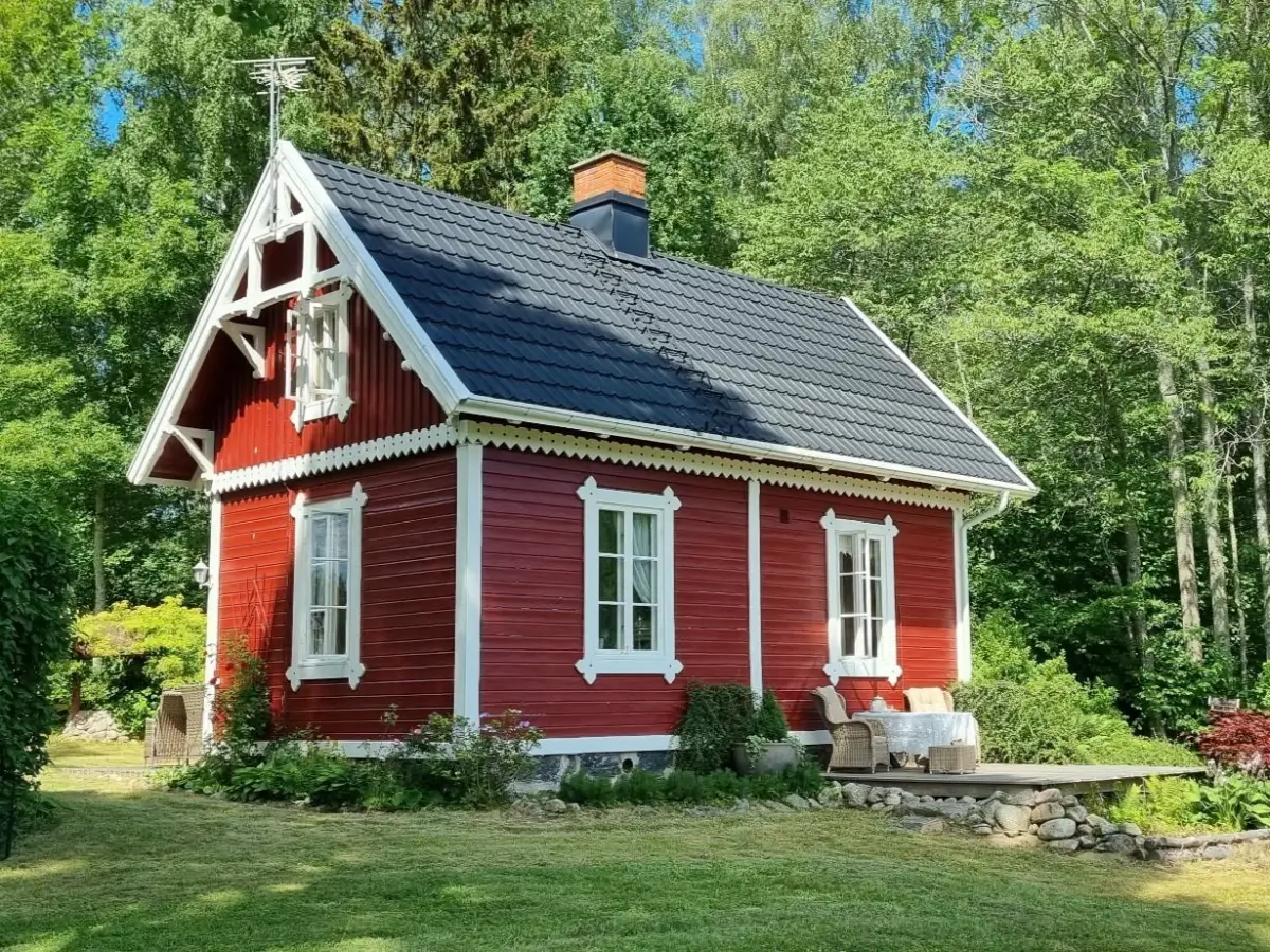 former-railway-guard-cottage-central-west-sweden-cheapscandihomes