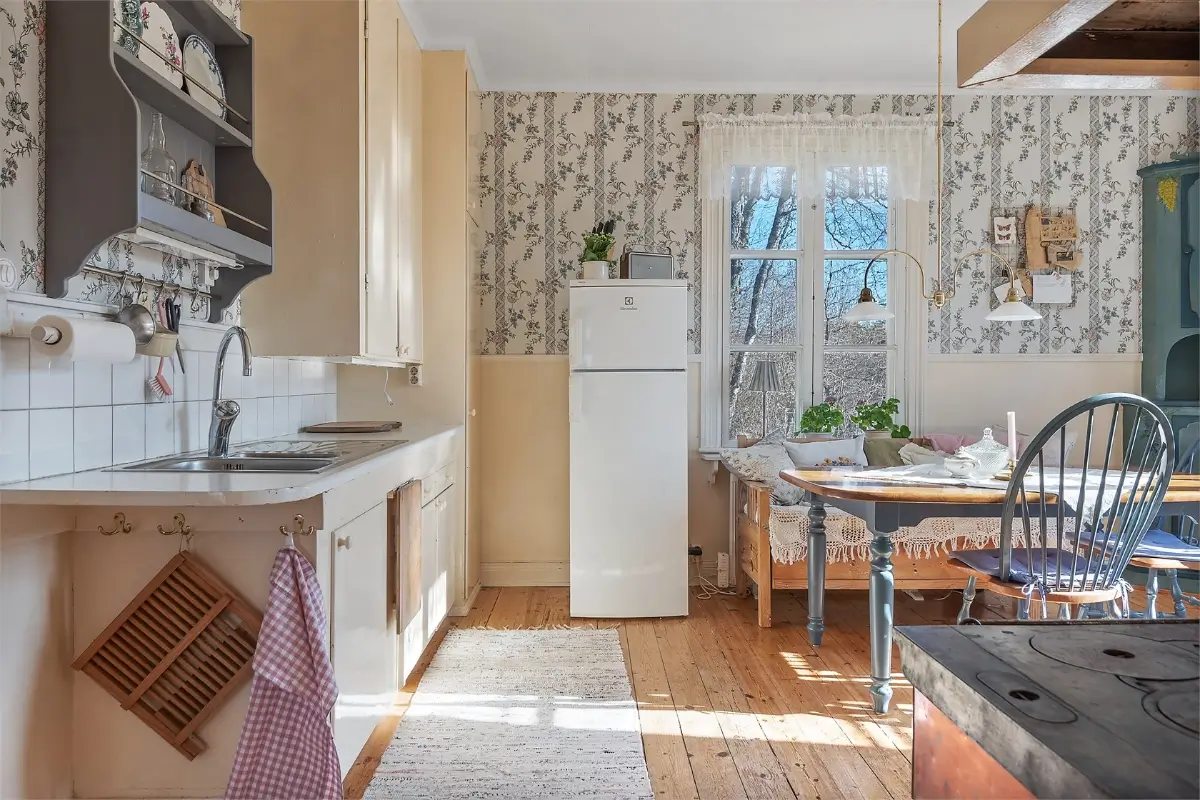 former-railway-guard-cottage-central-west-sweden-cheapscandihomes