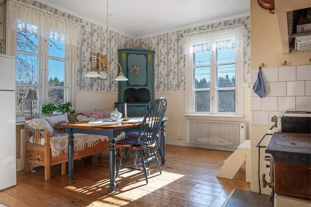 former-railway-guard-cottage-central-west-sweden-cheapscandihomes