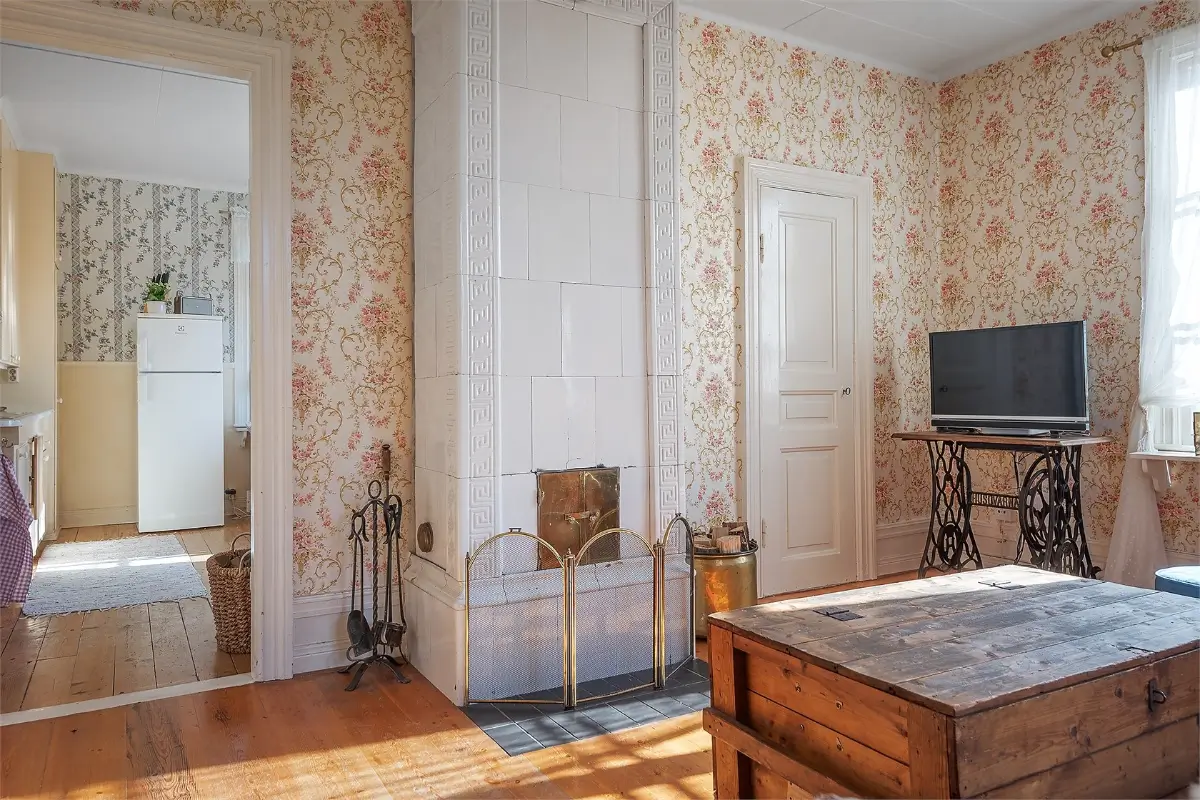 former-railway-guard-cottage-central-west-sweden-cheapscandihomes