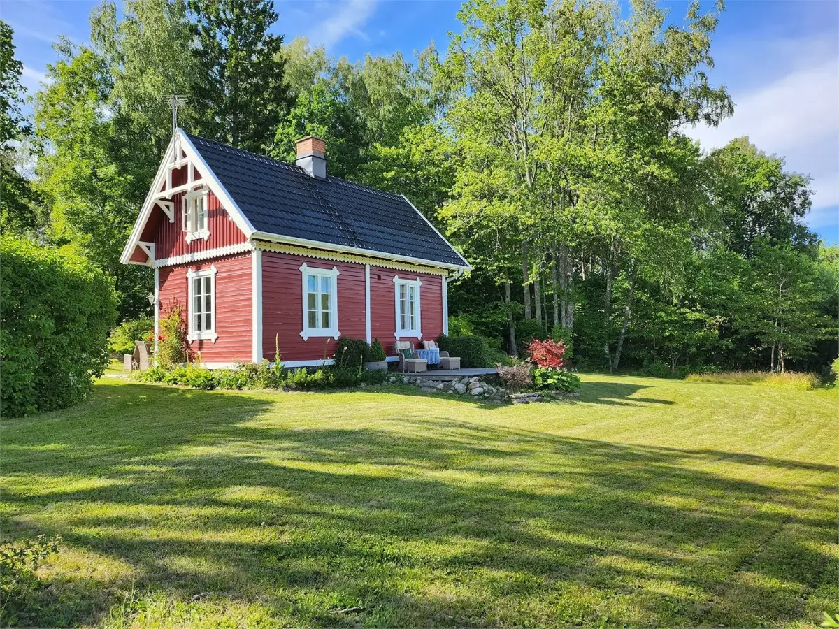 former-railway-guard-cottage-central-west-sweden-cheapscandihomes