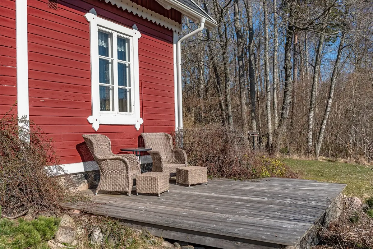 former-railway-guard-cottage-central-west-sweden-cheapscandihomes