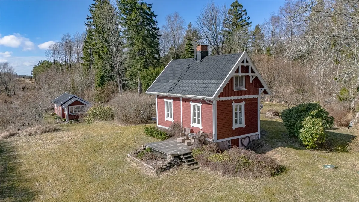 former-railway-guard-cottage-central-west-sweden-cheapscandihomes