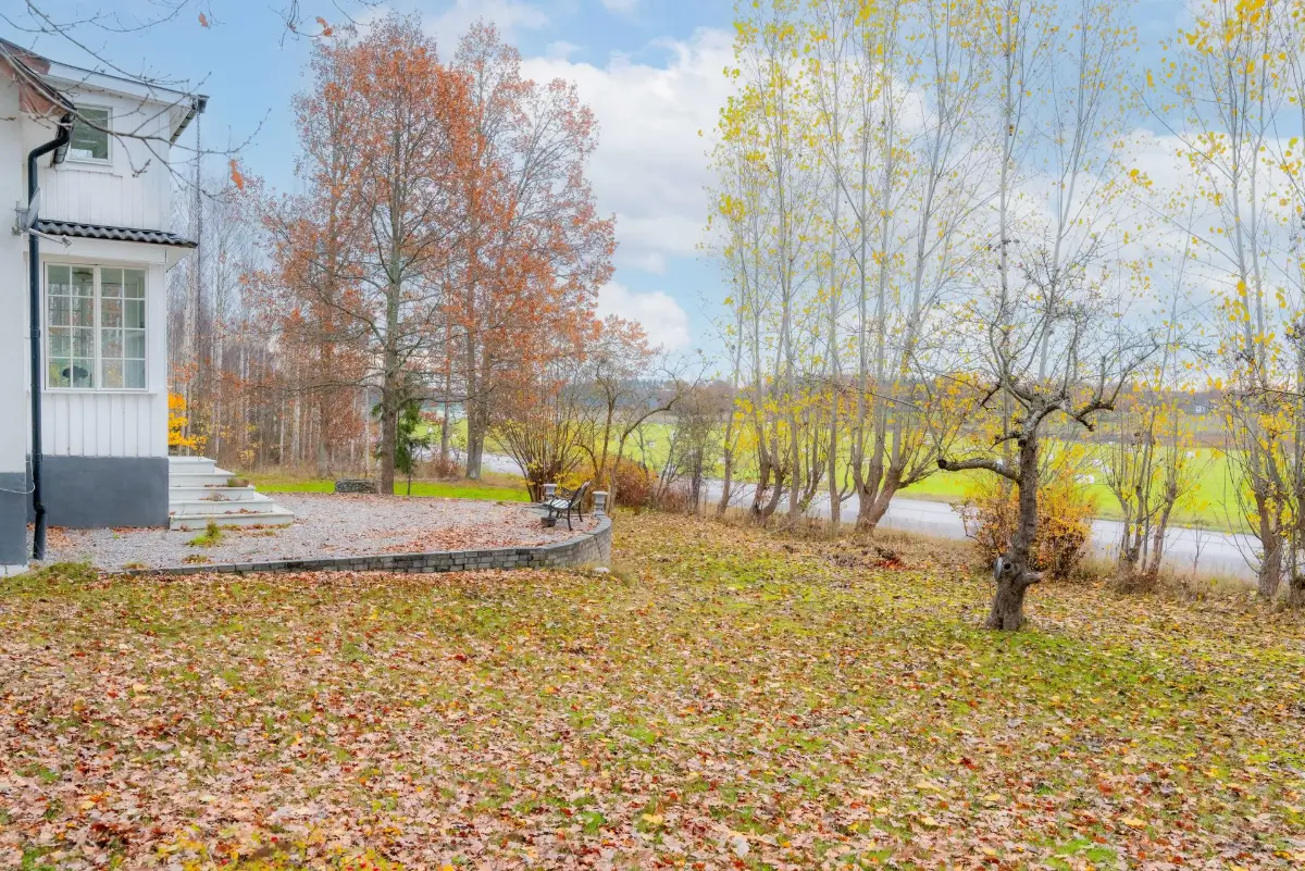 renovated-country-house-with-guest-apartment-central-sweden-cheapscandihomes