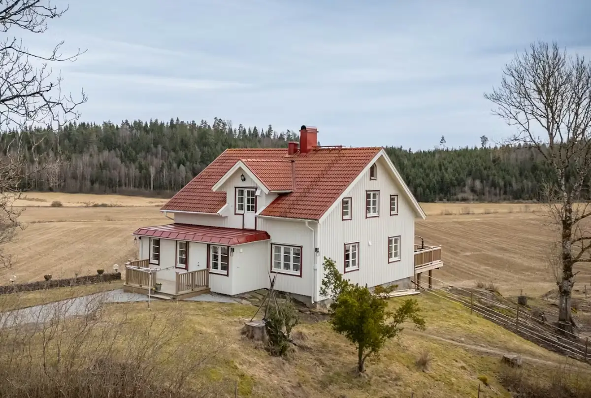 renovated-small-horse-farm-south-west-sweden-cheapscandihomes