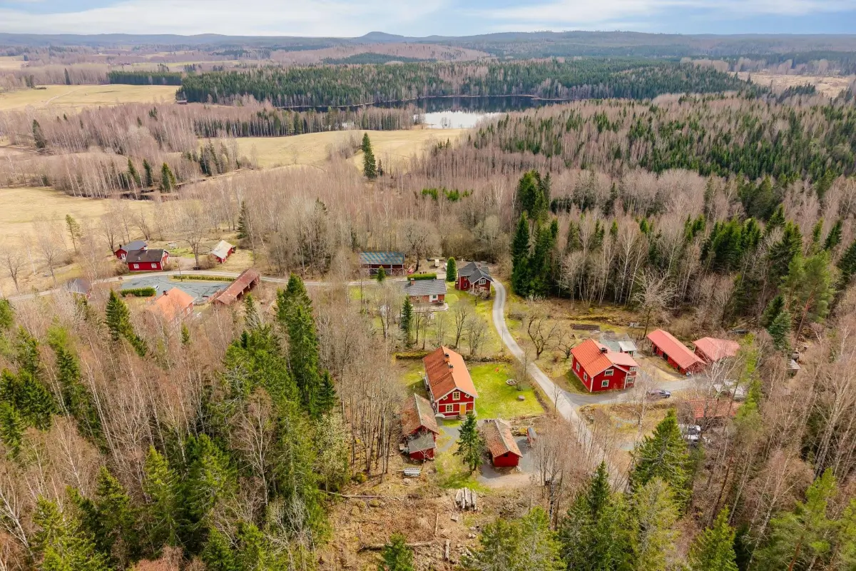 restored-19th-century-country-house-central-sweden-cheapscandihomes