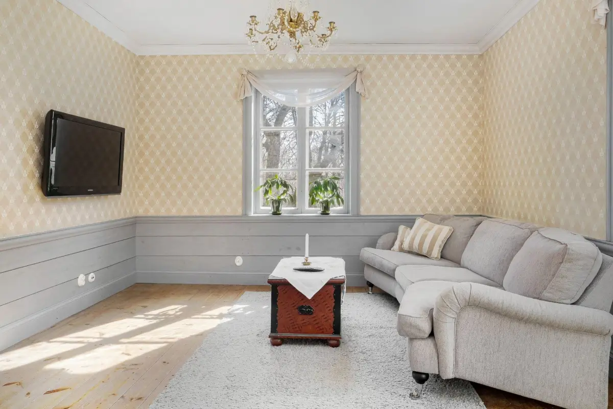 restored-19th-century-country-house-central-sweden-cheapscandihomes